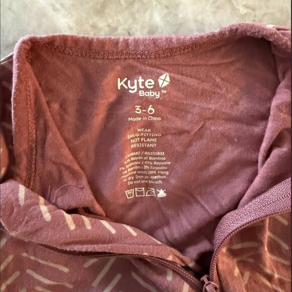 ZIPPERED FOOTIE PAJAMAS IN DUSTY ROSE HERRINGBONE 3-6MO - Picture 2 of 2